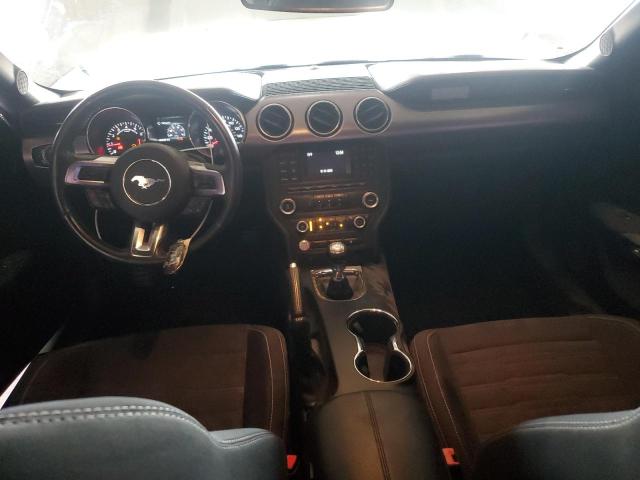 Coupet FORD MUSTANG 2017 Srebrny
