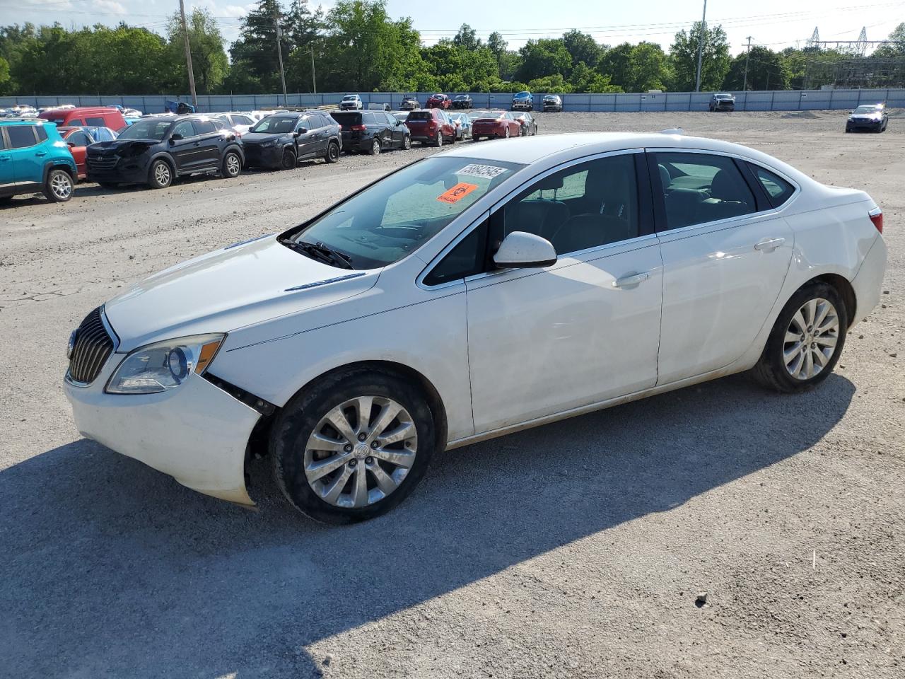 2016 Buick Verano იყიდება Lawrenceburg-ში, KY - Front End