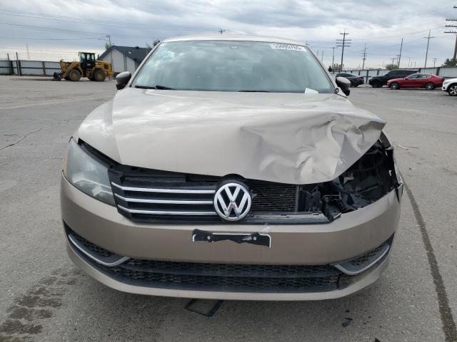 Седаны VOLKSWAGEN PASSAT 2015 Золотой
