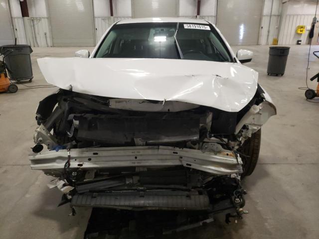  SUBARU LEGACY 2017 White