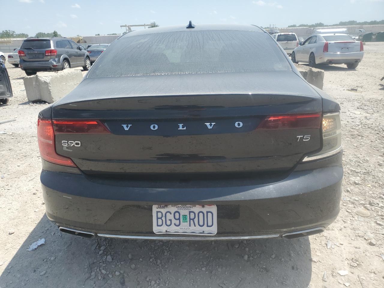 2017 Volvo S90 T5 Momentum VIN: YV1102AK8H1010307 Lot: 56643985