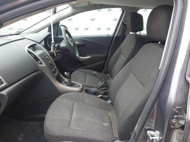 2010 VAUXHALL ASTRA EXCL