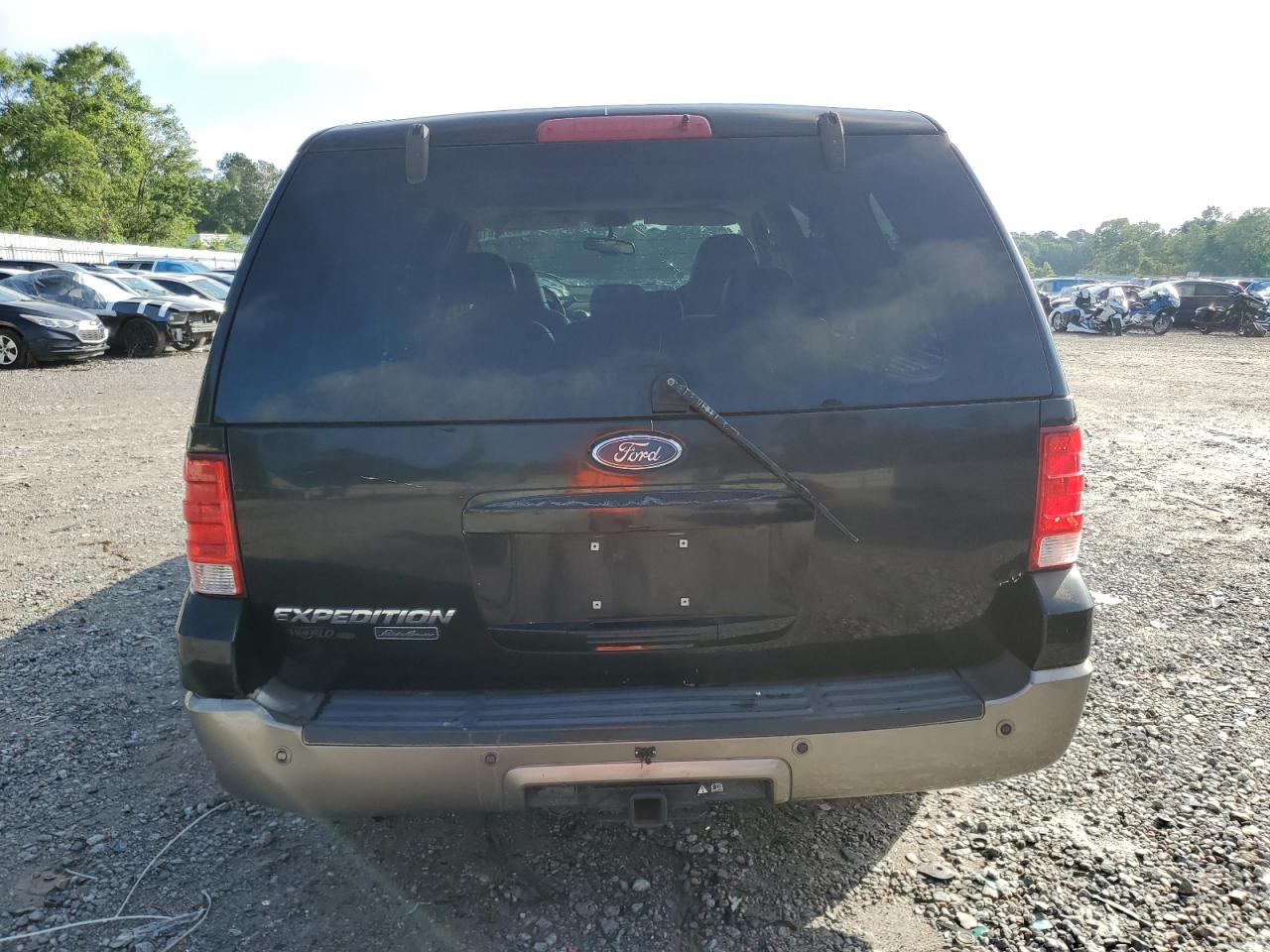 2004 Ford Expedition Eddie Bauer VIN: 1FMFU17L94LB43727 Lot: 56572615