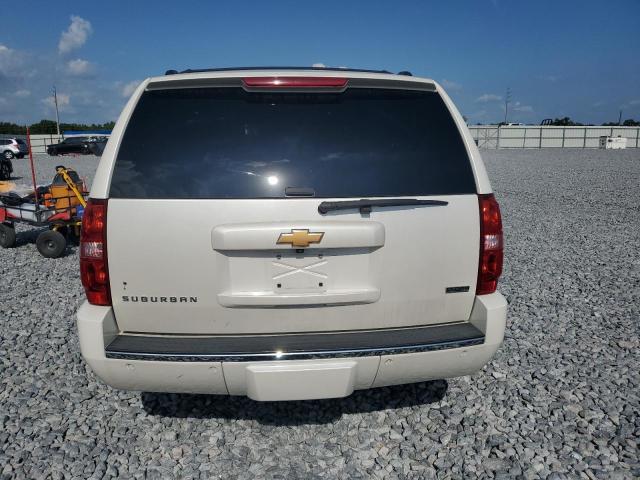  CHEVROLET SUBURBAN 2012 Biały