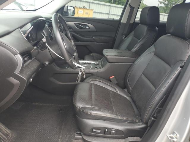  CHEVROLET TRAVERSE 2018 Серебристый