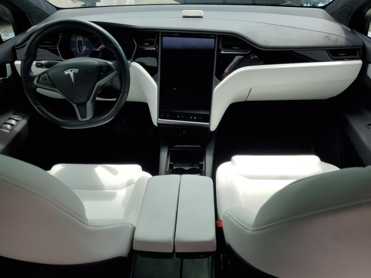 2020 Tesla Model X VIN: 5YJXCDE27LF261381 Lot: 58002965