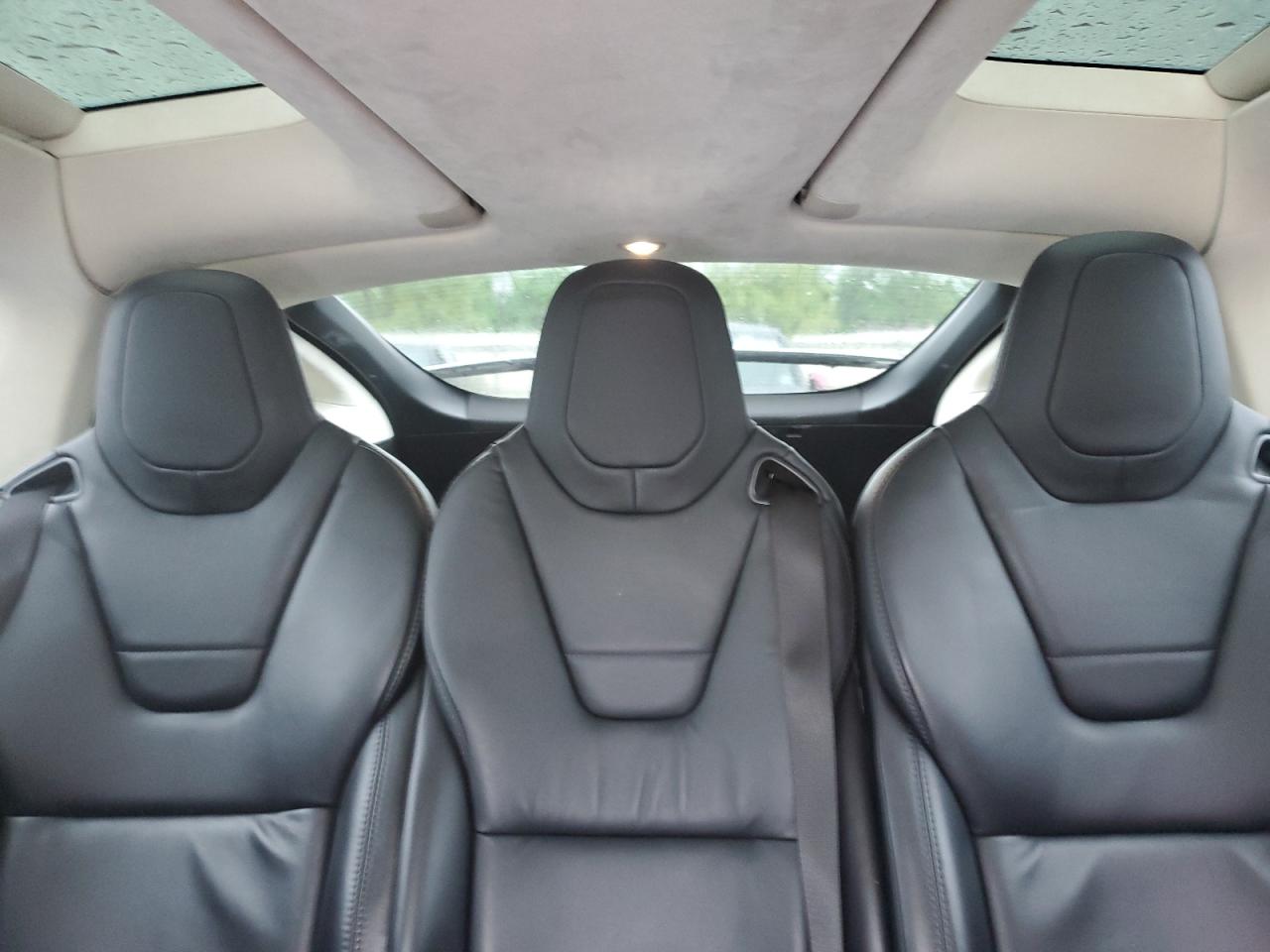 2024 Tesla Model X VIN: 5YJXCAE29HF045697 Lot: 56215485