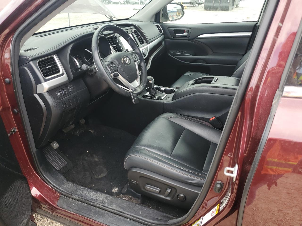 2018 Toyota Highlander Se VIN: 5TDJZRFH3JS494235 Lot: 57256135