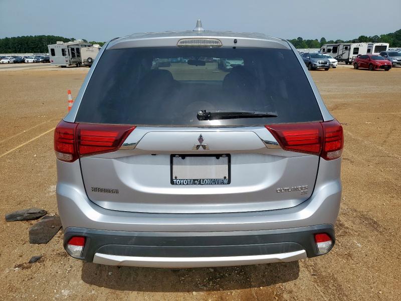 Паркетники MITSUBISHI OUTLANDER 2017 Серебристый