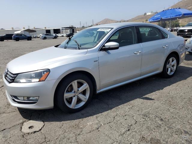  VOLKSWAGEN PASSAT 2015 Srebrny
