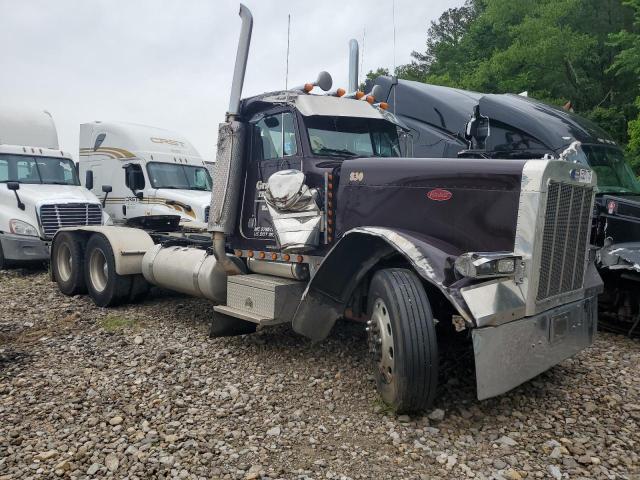 2004 Peterbilt 379 Semi Truck