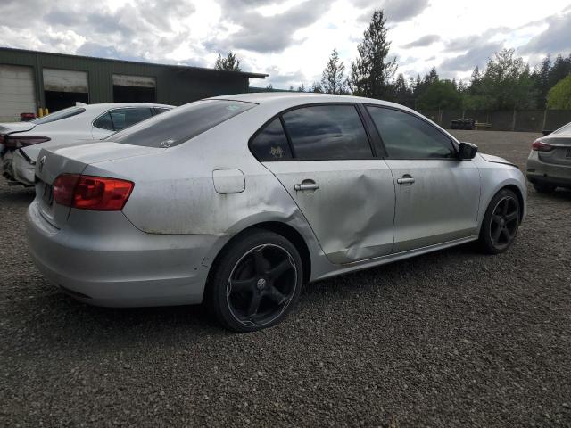  VOLKSWAGEN JETTA 2012 Srebrny