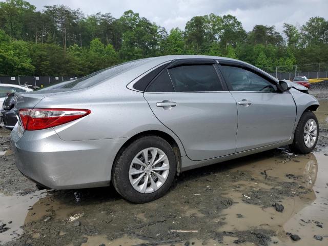  TOYOTA CAMRY 2017 Серебристый