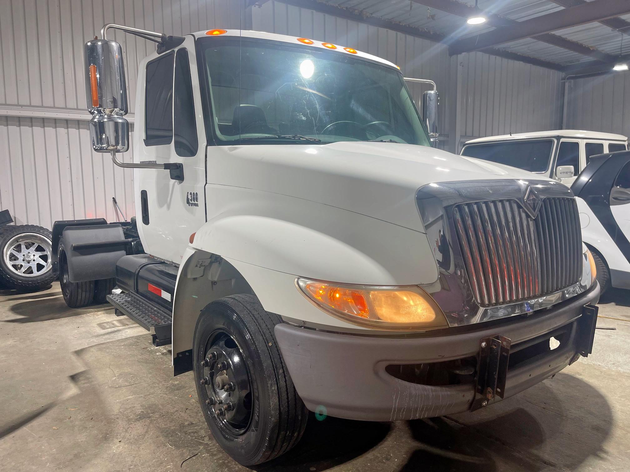 2004 International 4000 4300