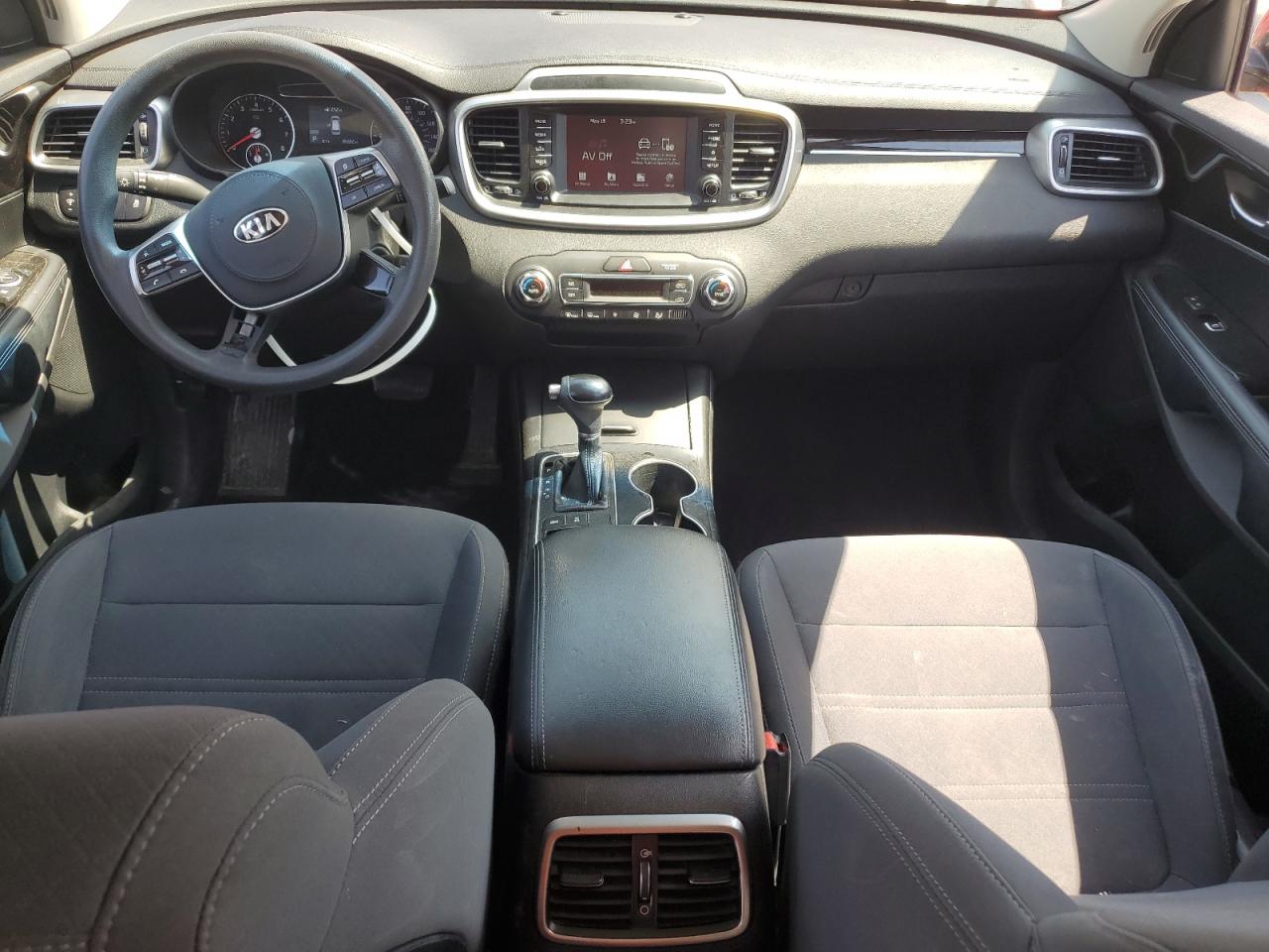 5XYPGDA52KG487940 2019 Kia Sorento Lx