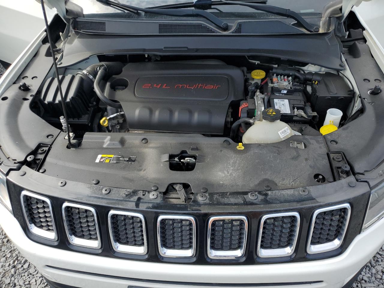 2018 Jeep Compass Latitude VIN: 3C4NJDBB2JT282705 Lot: 55019775