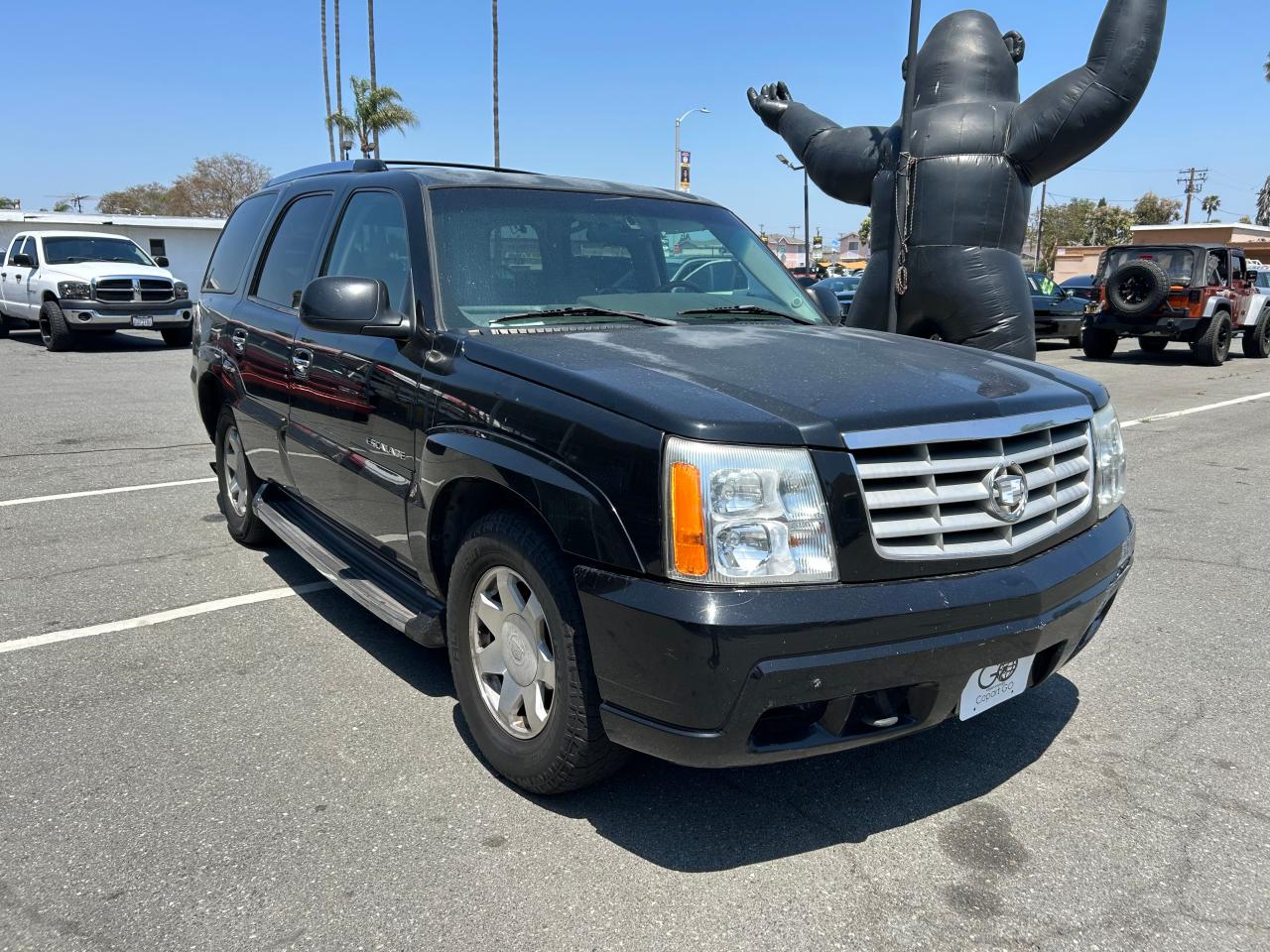 2002 Cadillac Escalade Luxury for Sale in Rancho Cucamonga, CA - Minor Dent/Scratches