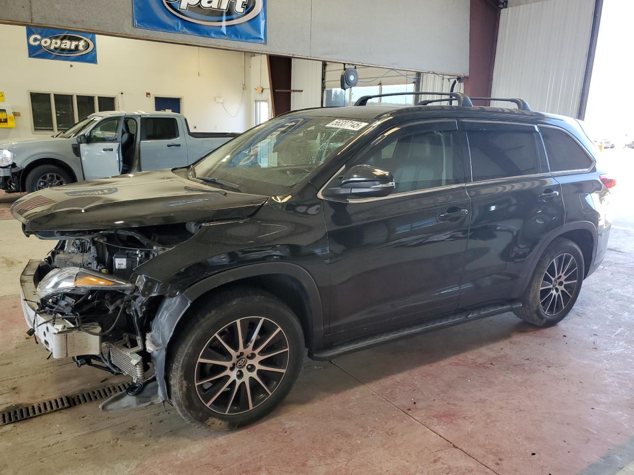 2017 Toyota Highlander Se na sprzedaż w Angola, NY - Front End