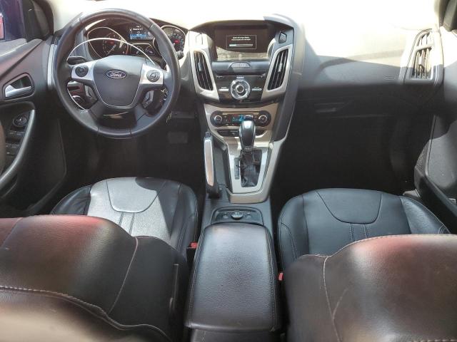 Hatchbacks FORD FOCUS 2012 Czerwony