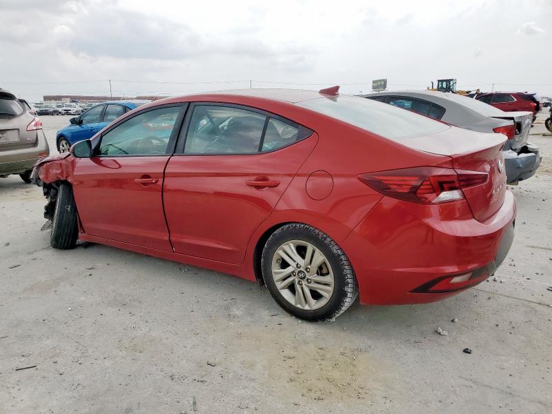  HYUNDAI ELANTRA 2019 Красный