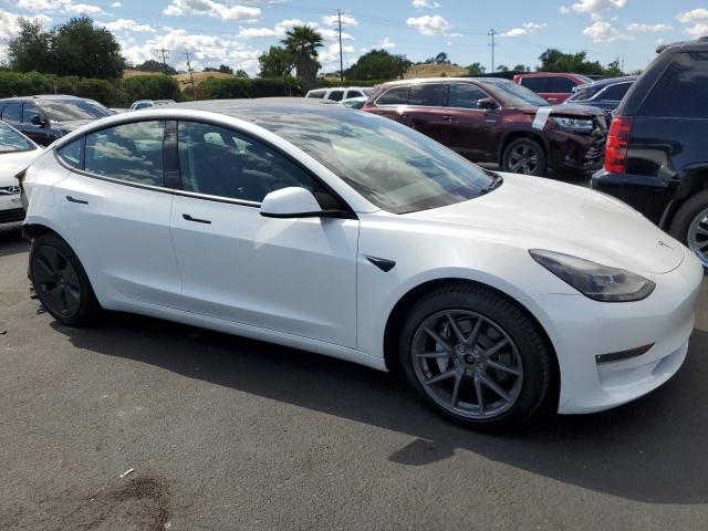  TESLA MODEL 3 2021 Biały