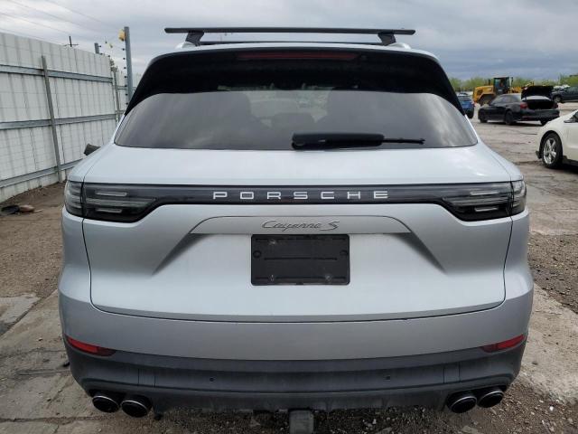  PORSCHE CAYENNE 2019 Srebrny