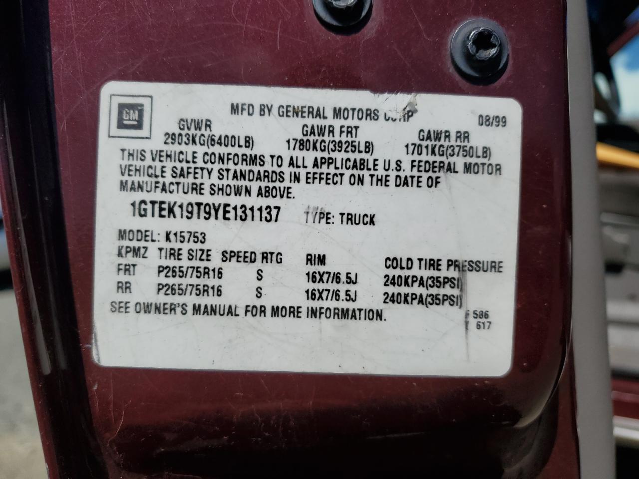 2000 GMC New Sierra K1500 VIN: 1GTEK19T9YE131137 Lot: 56716215