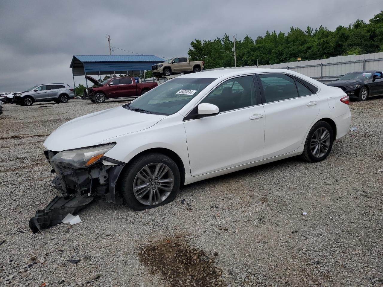 2017 Toyota Camry Le for Sale in Memphis, TN - Front End
