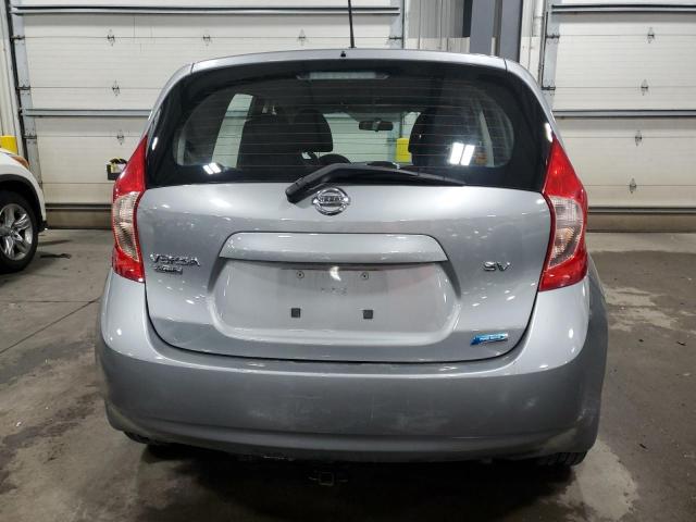  NISSAN VERSA 2015 Srebrny