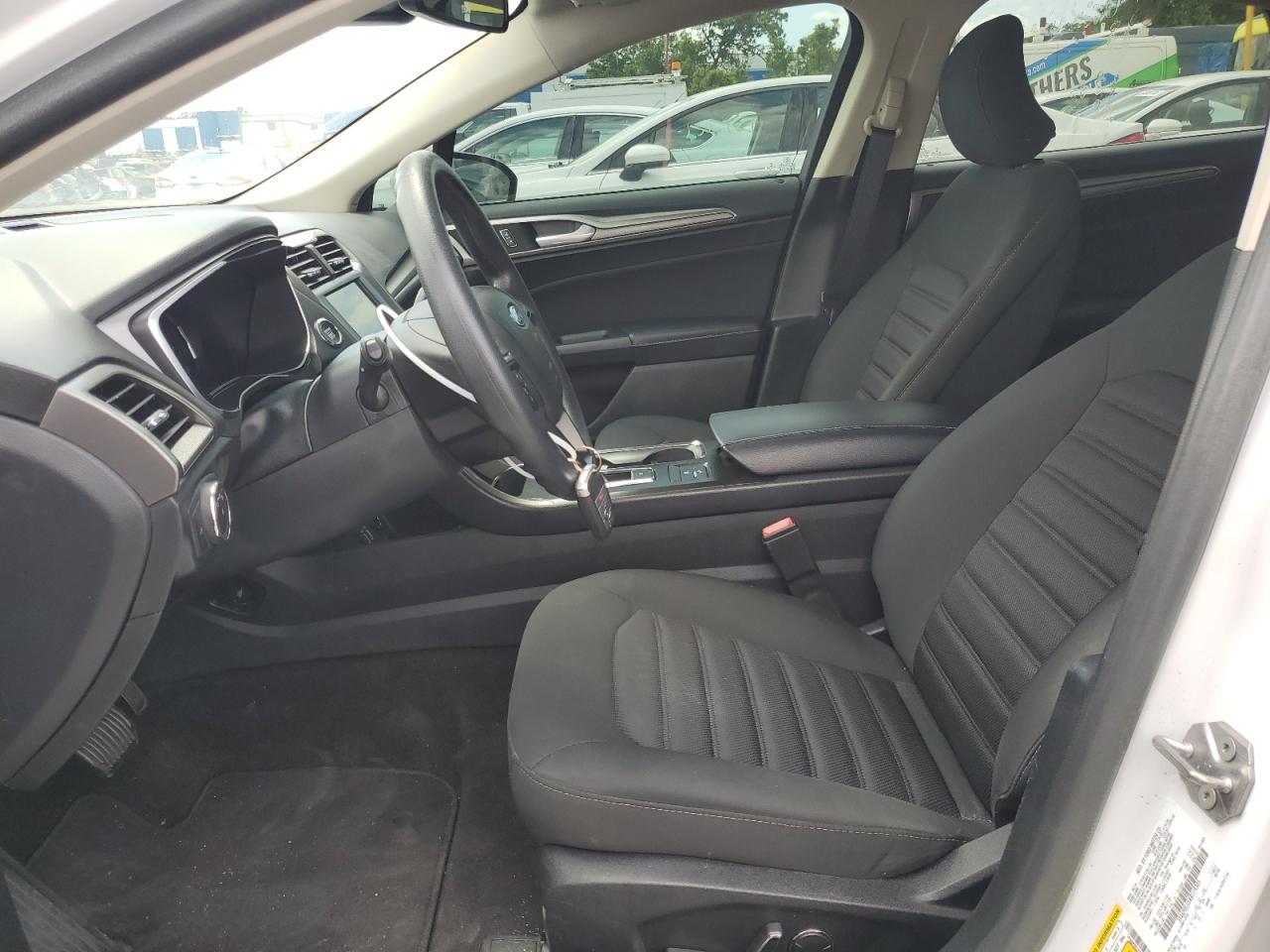 2019 Ford Fusion Se VIN: 3FA6P0LU5KR119305 Lot: 54041605