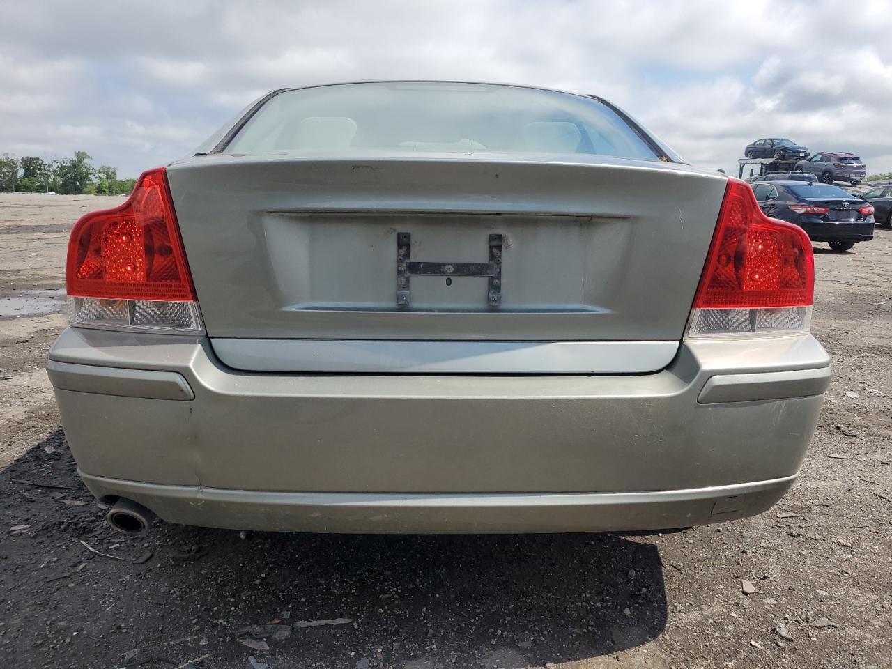 2007 Volvo S60 2.5T VIN: YV1RS592472635427 Lot: 57102585