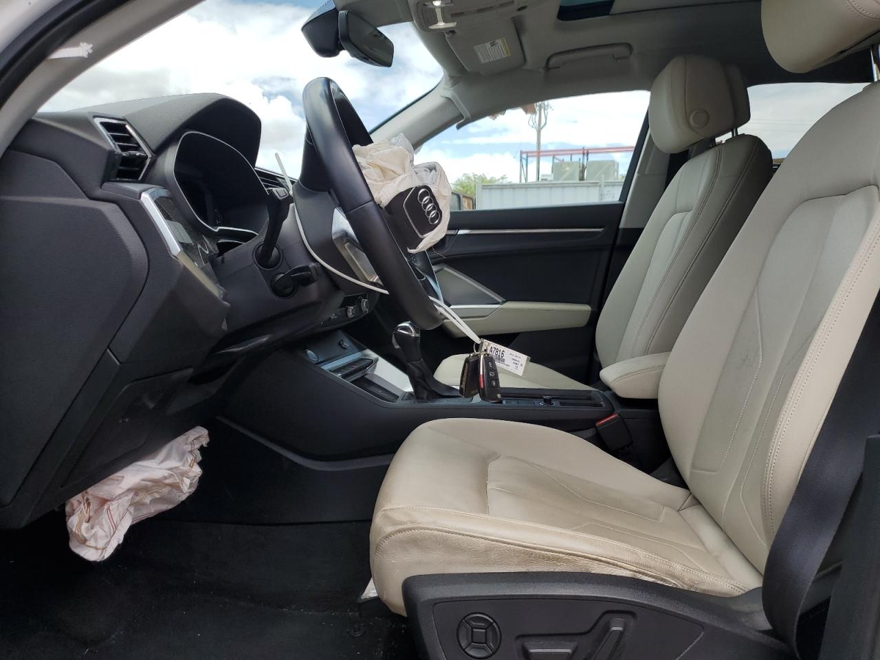2019 Audi Q3 Premium Plus S-Line VIN: WA1EECF38K1071884 Lot: 57313075