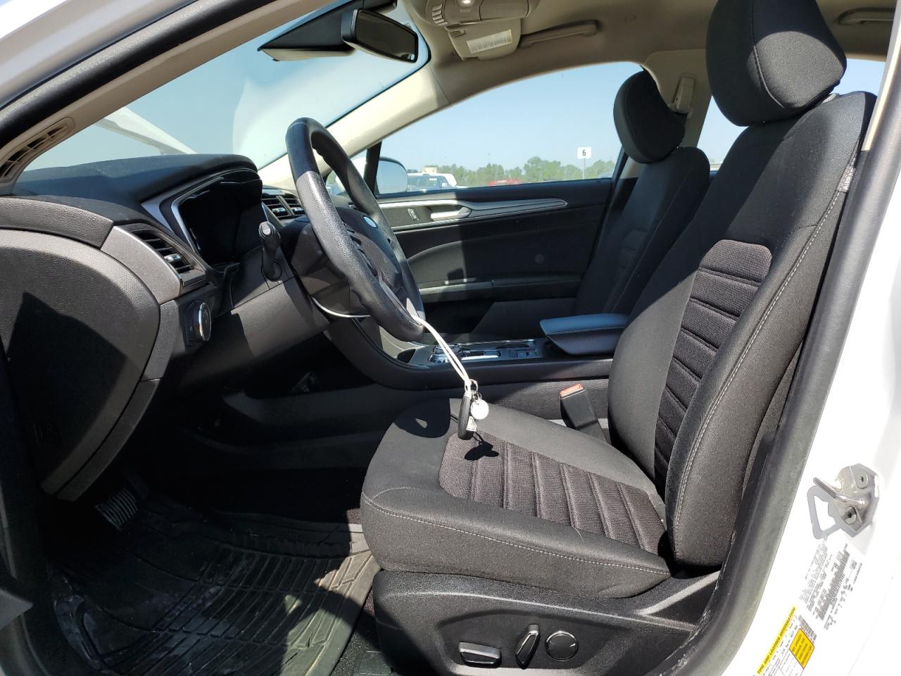 2020 Ford Fusion Se VIN: 3FA6P0LU6LR119105 Lot: 54043765