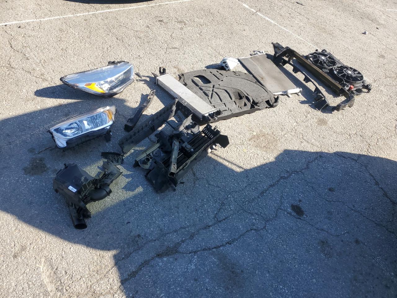 2018 Ford Escape Se VIN: 1FMCU0GDXJUB76585 Lot: 56695535