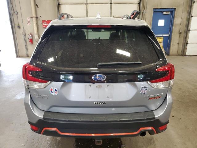  SUBARU FORESTER 2019 Srebrny