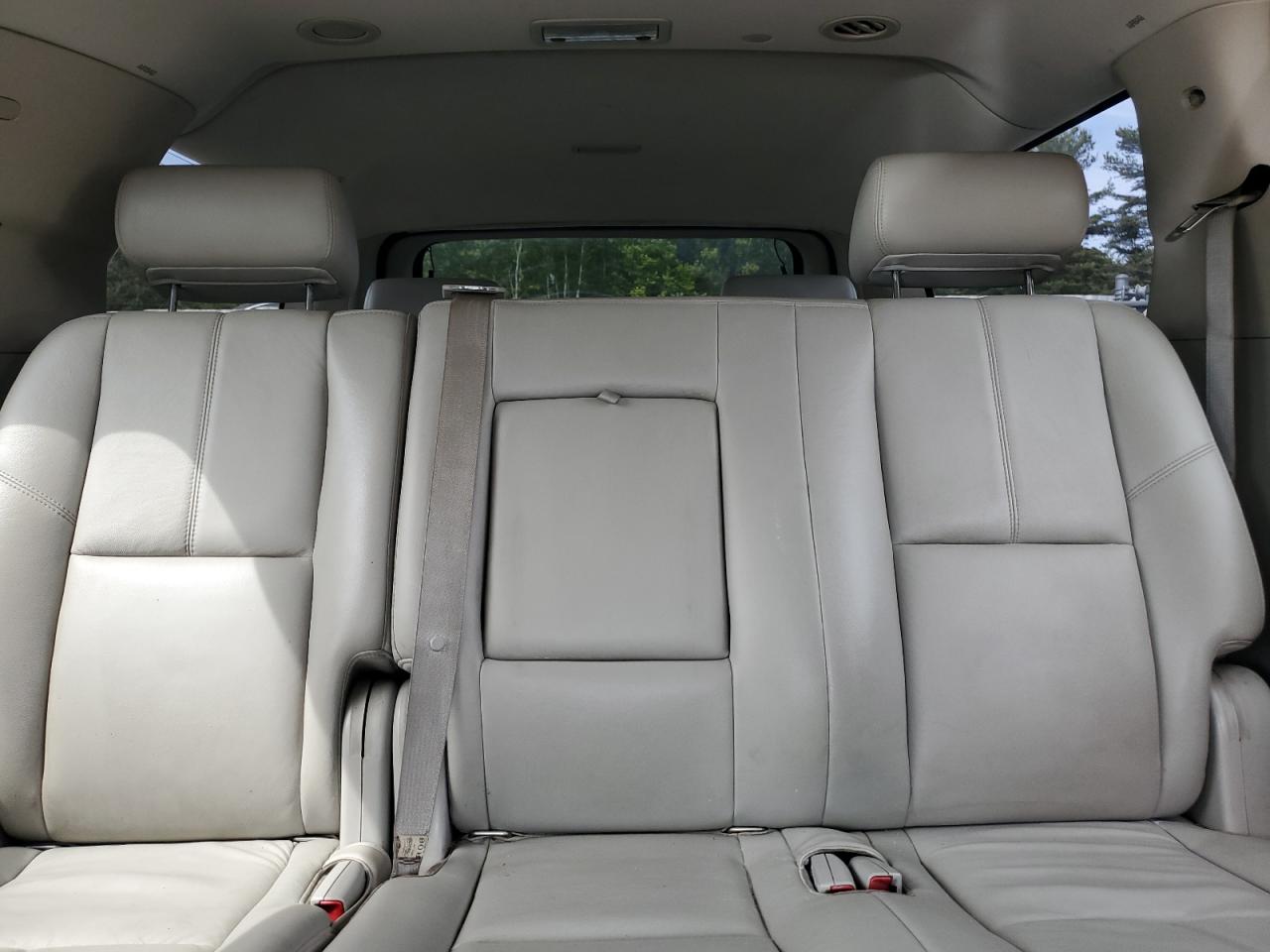 2009 Chevrolet Suburban K1500 Lt VIN: 1GNFK26329R170443 Lot: 58718725