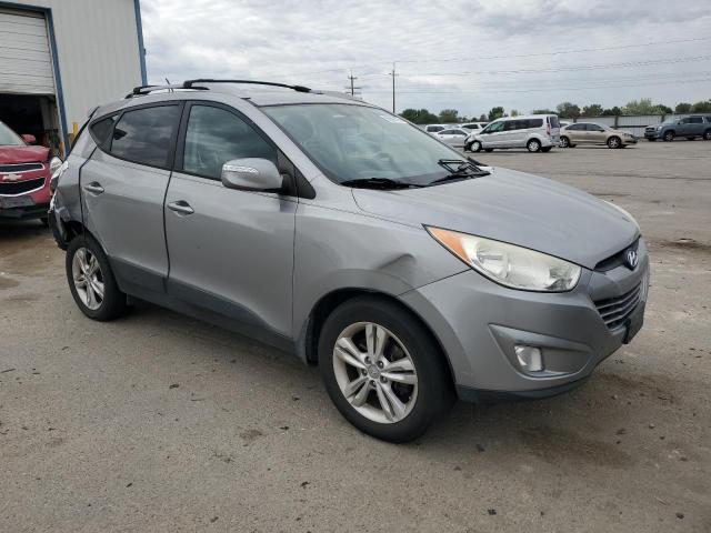  HYUNDAI TUCSON 2013 Серебристый