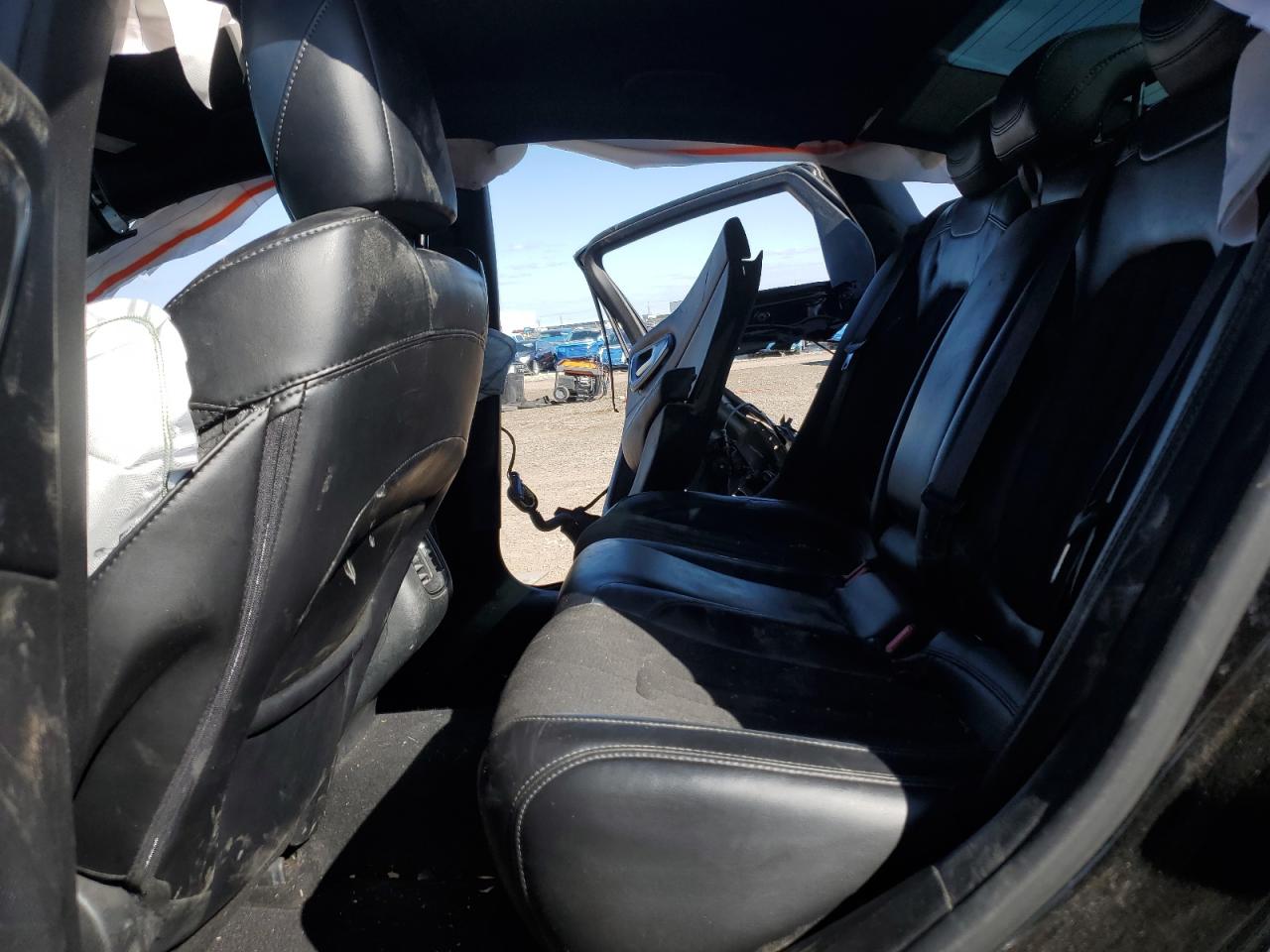 2016 Chrysler 200 S VIN: 1C3CCCBB8GN107450 Lot: 55525555