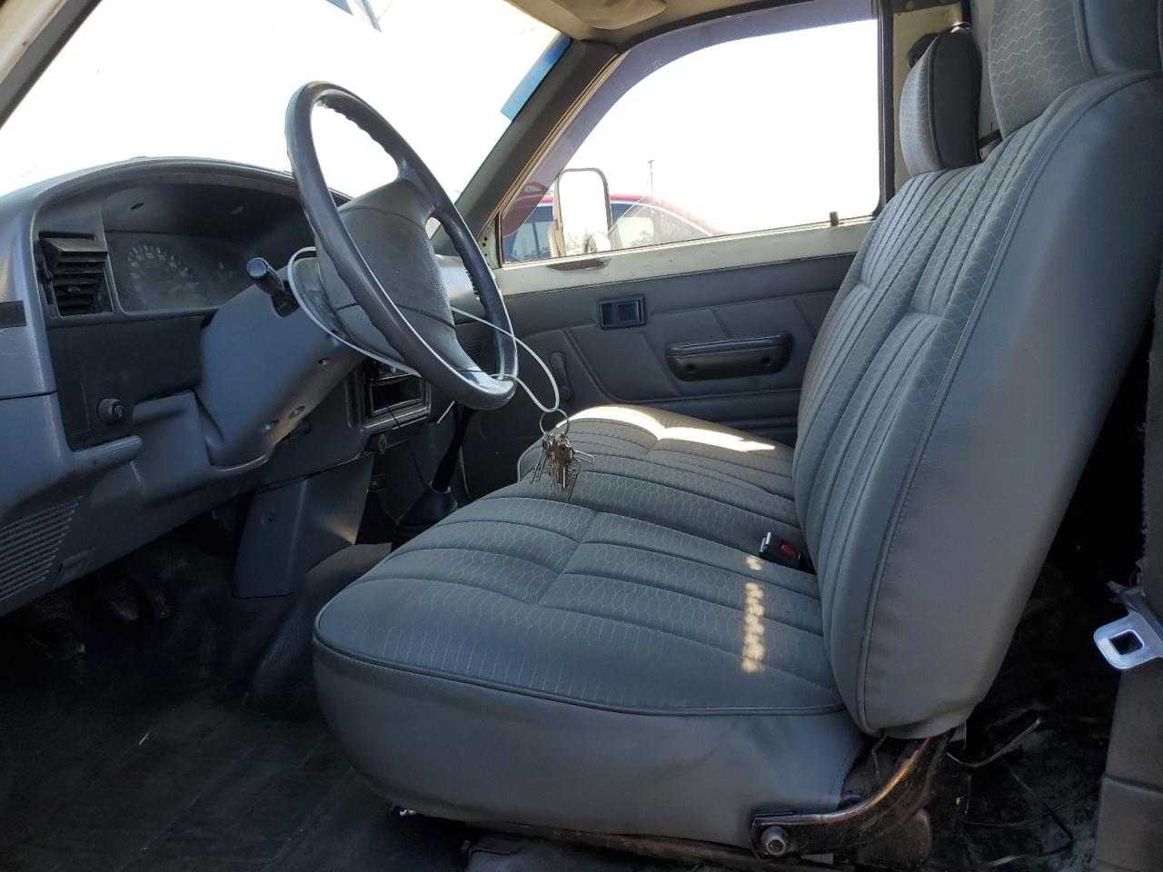 1990 Toyota Pickup Cab Chassis Super Long Wheelbas VIN: JT5VN94T8L0017662 Lot: 56223335