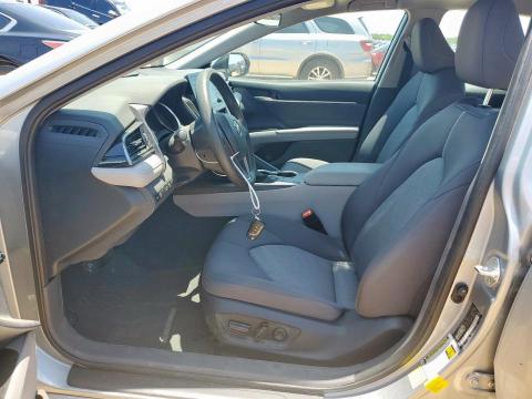  TOYOTA CAMRY 2023 Серебристый