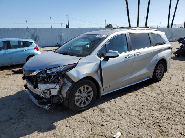 2021 Toyota Sienna Xle