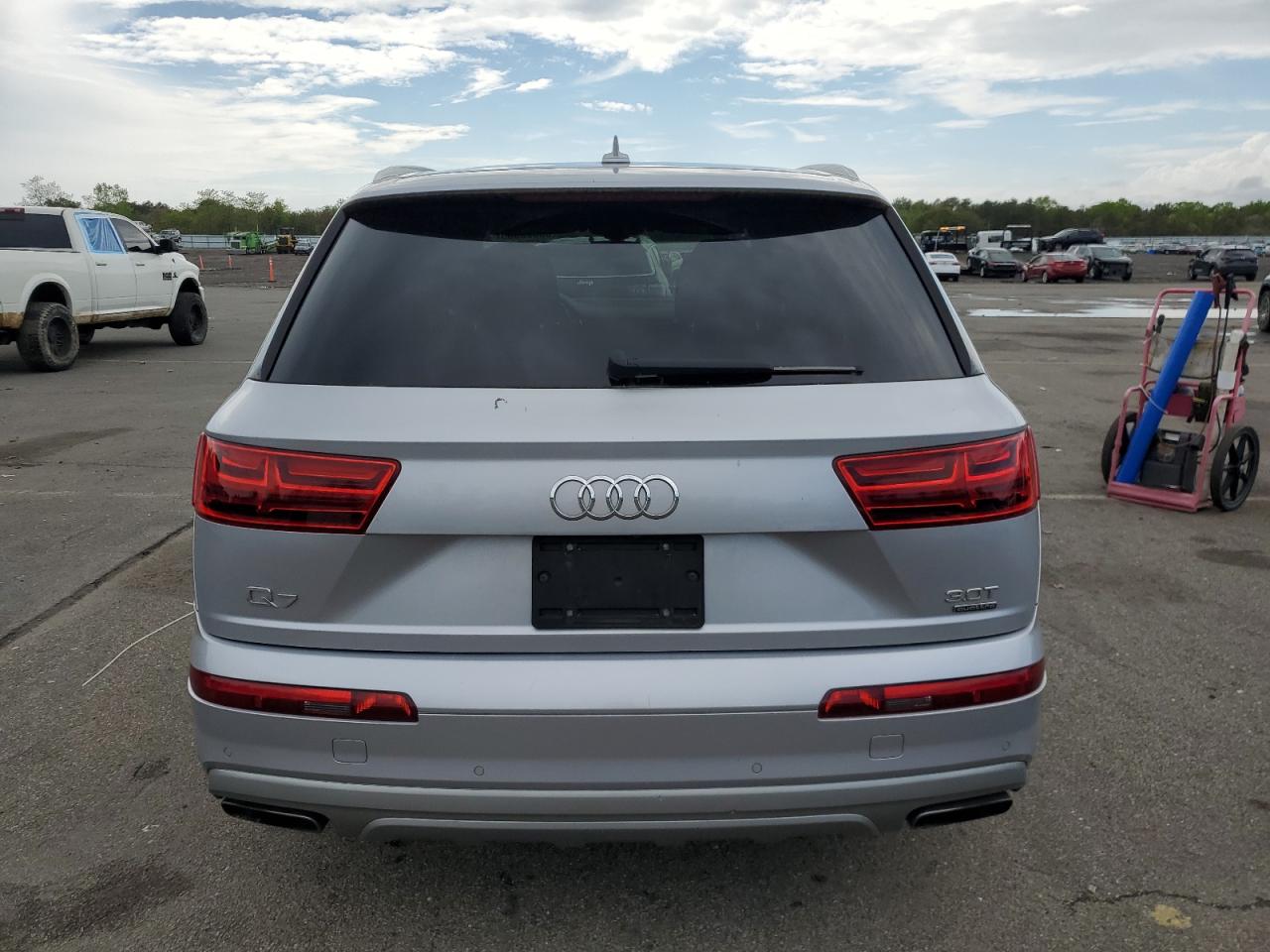 2017 Audi Q7 Premium VIN: WA1AAAF71HD043871 Lot: 56669065
