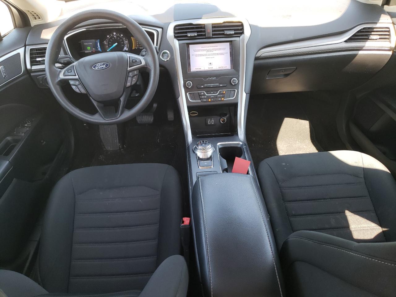 2019 Ford Fusion Se VIN: 3FA6P0LU8KR263995 Lot: 54039595