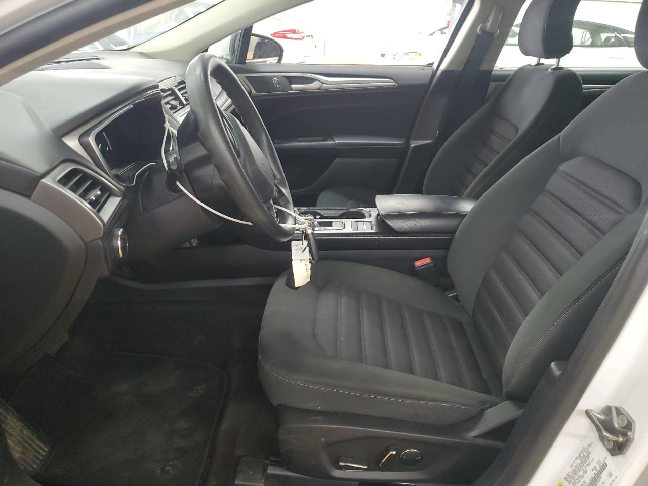 2019 Ford Fusion Se VIN: 3FA6P0LU9KR124779 Lot: 54038485