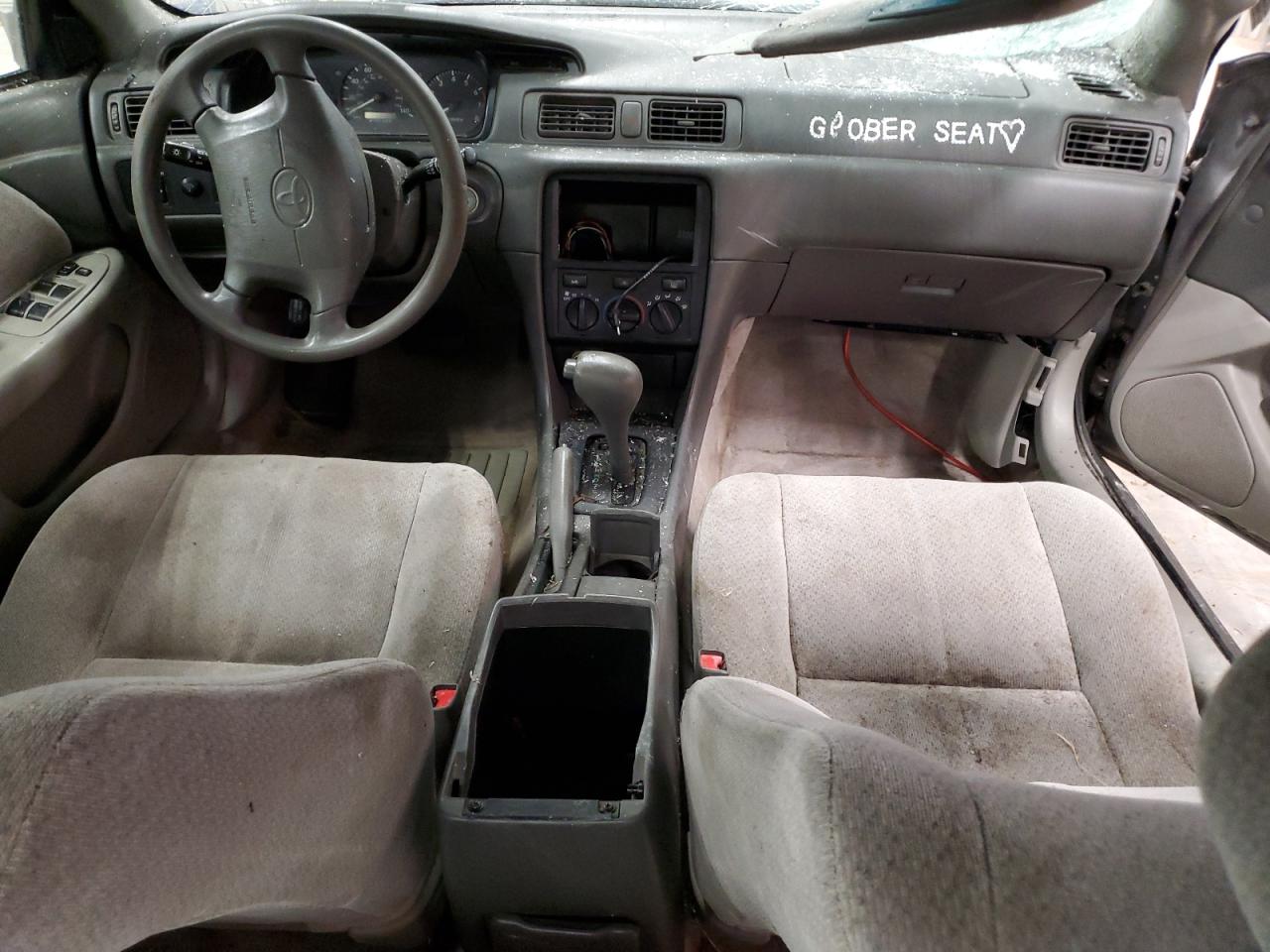 2000 Toyota Camry Ce VIN: JT2BG22K8Y0445766 Lot: 55927725