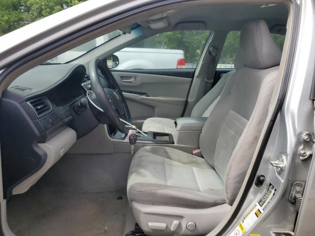 Седаны TOYOTA CAMRY 2015 Серебристый