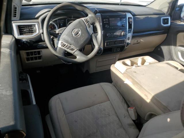  NISSAN TITAN 2017 Czarny