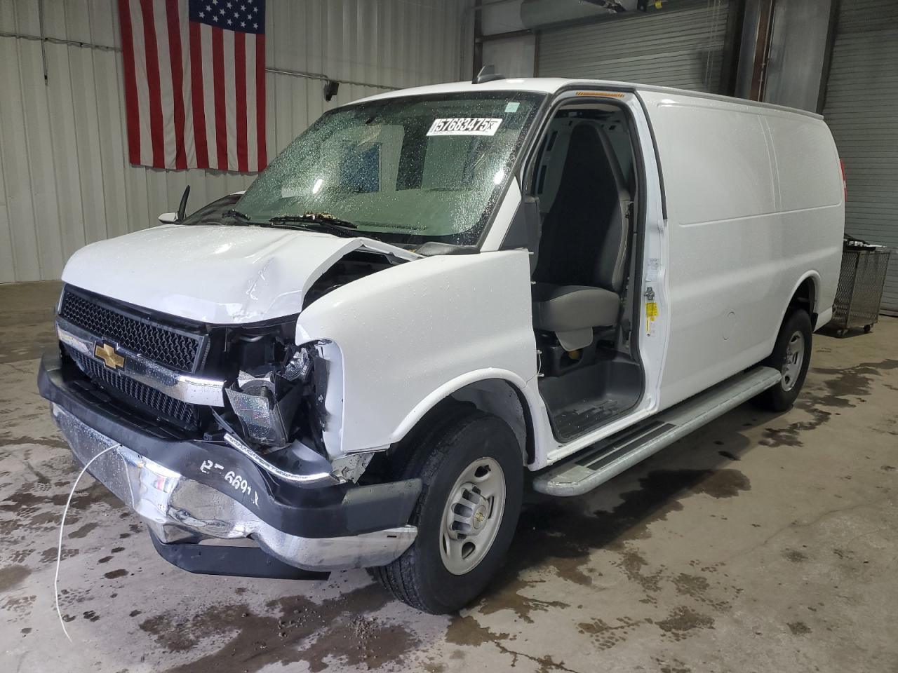 1GCWGAFPXP1133689 CHEVROLET EXPRESS Photo 1