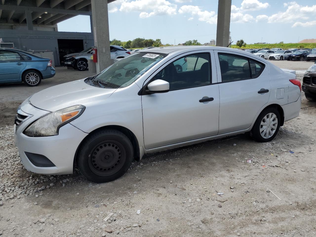 2016 Nissan Versa S en Venta en West Palm Beach, FL - Front End