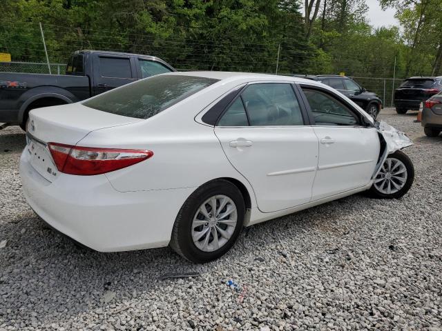  TOYOTA CAMRY 2017 Белый